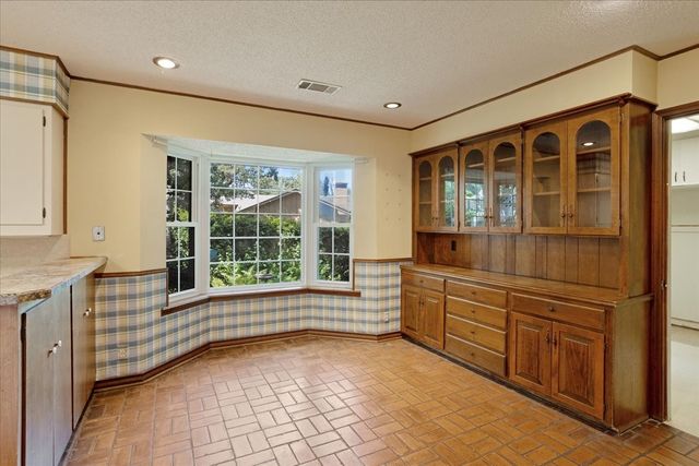 602 Queens Road, Denison, TX 75020