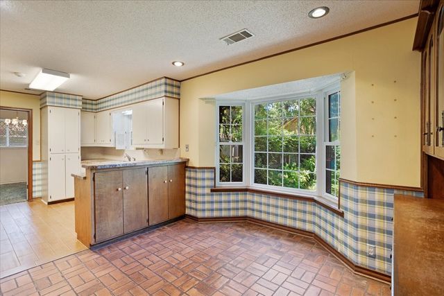 602 Queens Road, Denison, TX 75020