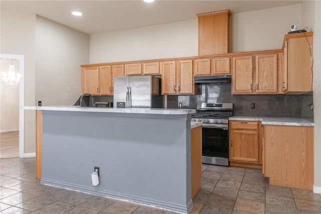 16609 Valderama Way, Edmond, OK 73012