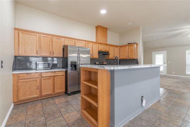 16609 Valderama Way, Edmond, OK 73012