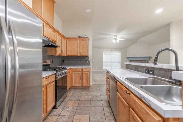 16609 Valderama Way, Edmond, OK 73012