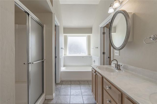 16609 Valderama Way, Edmond, OK 73012
