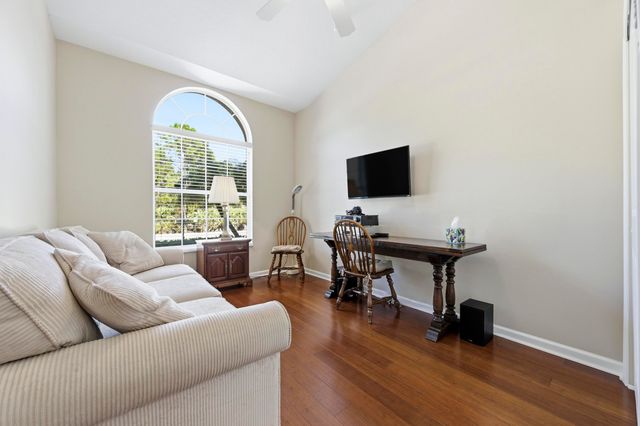 790 NW Red Pine Way, Jensen Beach, FL 34957