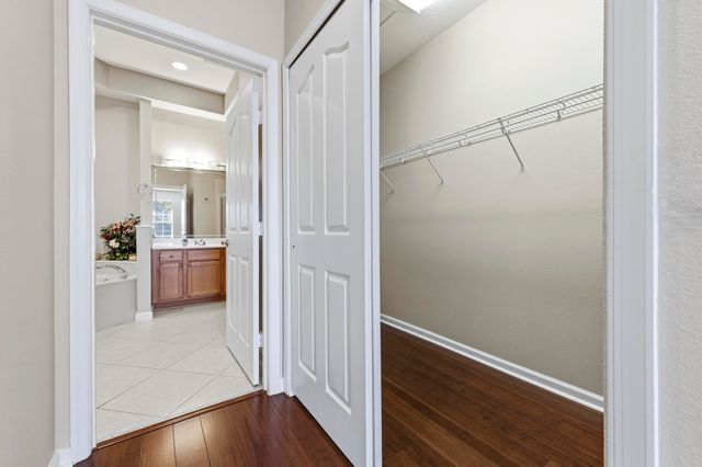 790 NW Red Pine Way, Jensen Beach, FL 34957