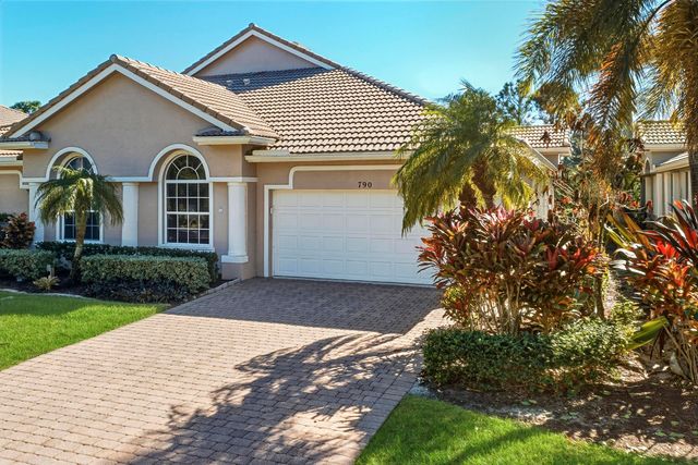 790 NW Red Pine Way, Jensen Beach, FL 34957