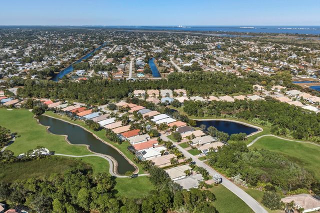 790 NW Red Pine Way, Jensen Beach, FL 34957