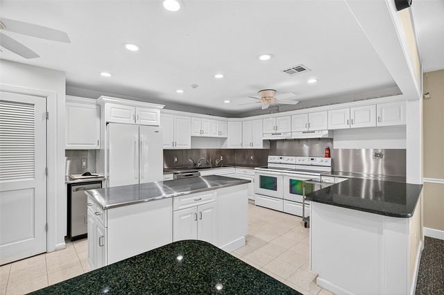 1800 SE Saint Lucie Boulevard 7-307, Stuart, FL 34996