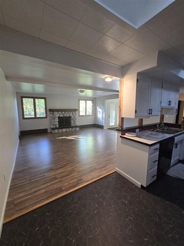 15549 Pine Street, Grand Haven, MI 49417