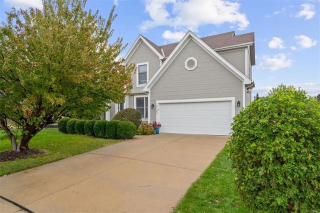 10103 Sunset Drive, Lenexa, KS 66220