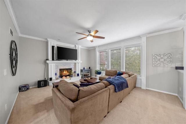 10103 Sunset Drive, Lenexa, KS 66220