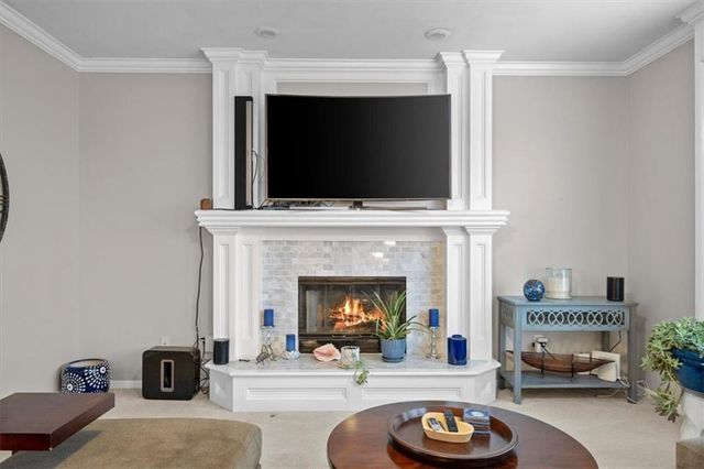 10103 Sunset Drive, Lenexa, KS 66220