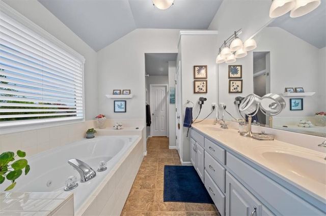 10103 Sunset Drive, Lenexa, KS 66220