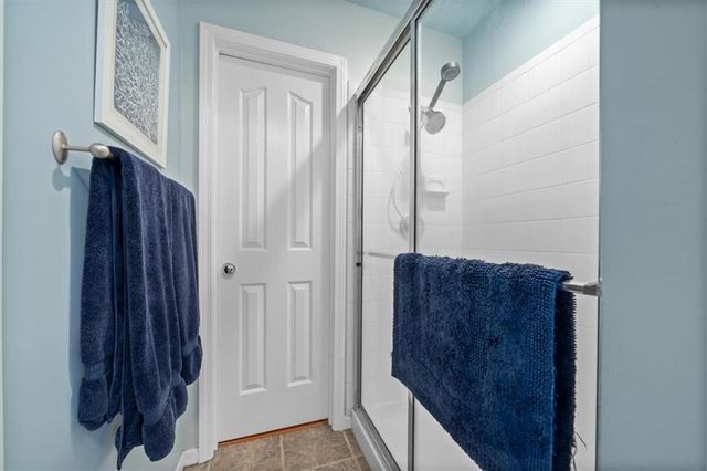 10103 Sunset Drive, Lenexa, KS 66220