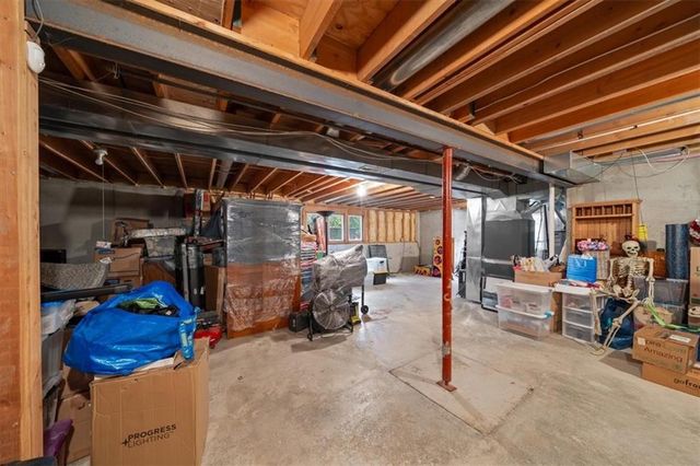 10103 Sunset Drive, Lenexa, KS 66220