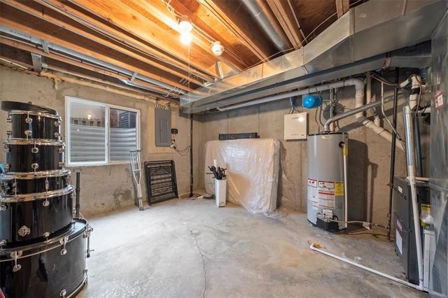 10103 Sunset Drive, Lenexa, KS 66220