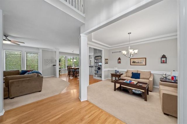 10103 Sunset Drive, Lenexa, KS 66220