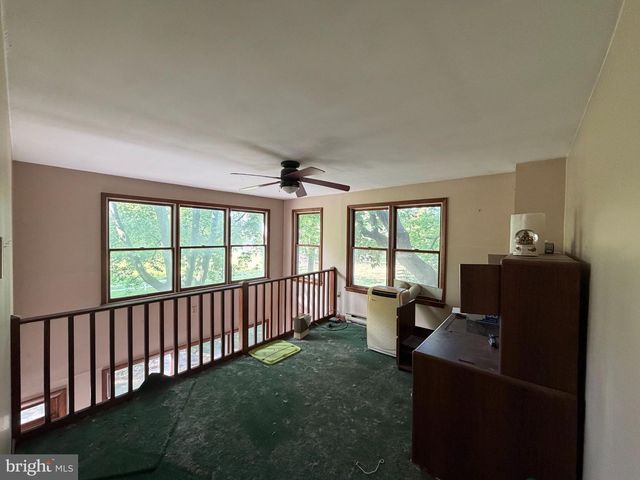 820 S YORK ST, Mechanicsburg, PA 17055