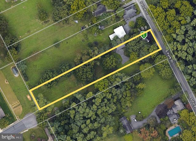 820 S YORK ST, Mechanicsburg, PA 17055