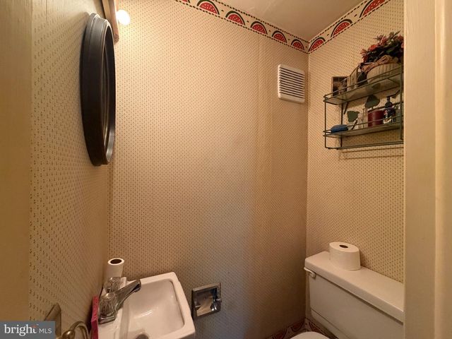 820 S YORK ST, Mechanicsburg, PA 17055