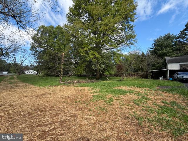 820 S YORK ST, Mechanicsburg, PA 17055
