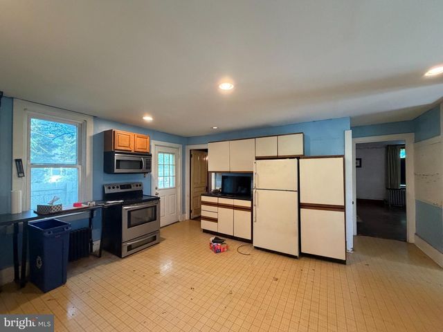 820 S YORK ST, Mechanicsburg, PA 17055