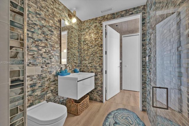 17975 Collins Avenue 2, Sunny Isles Beach, FL 33160