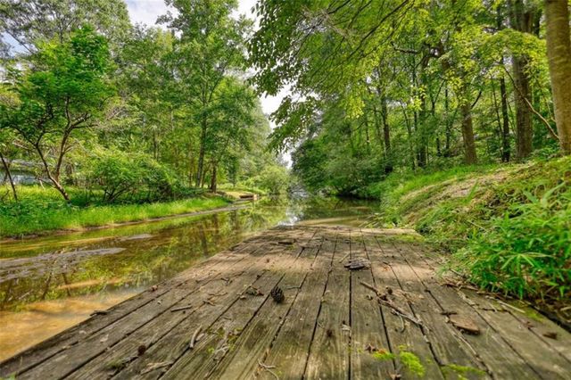 222 W River Bend Dr, Eatonton, GA 31024