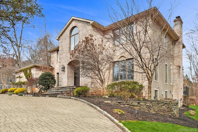 14 Pepperidge Drive, New City, NY 10956