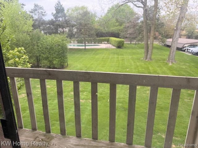 32005 W 12 Mile Road, Farmington, MI 48334