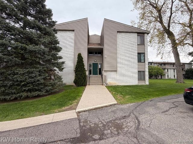 32005 W 12 Mile Road, Farmington, MI 48334