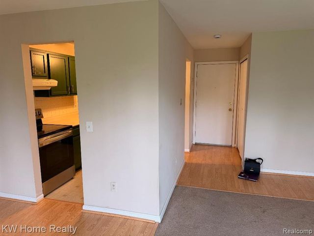 32005 W 12 Mile Road, Farmington, MI 48334