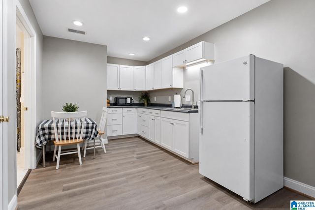 1048 GROVE PARK WAY, Birmingham, AL 35242