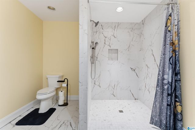 1048 GROVE PARK WAY, Birmingham, AL 35242