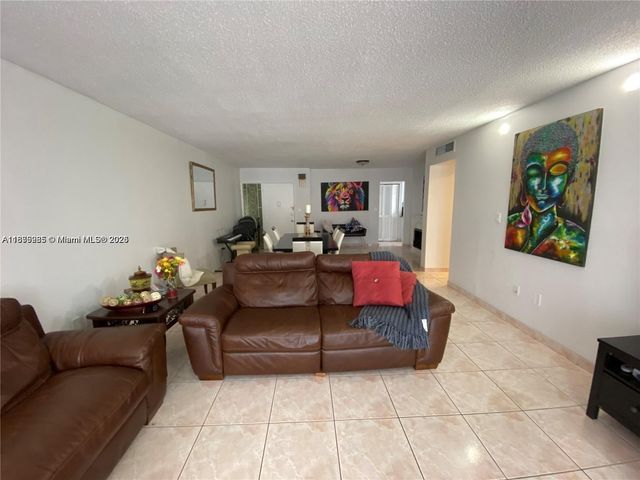 1670 NE 191st St 315-3, Miami, FL 33179