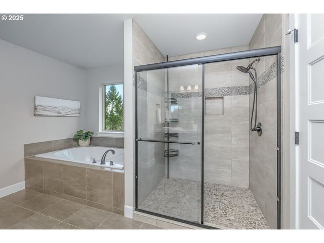 8070 Sw 195TH Ave, Beaverton, OR 97007