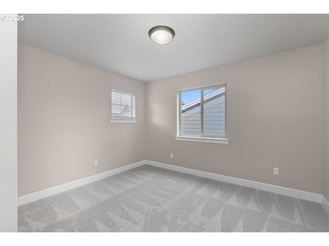 8070 Sw 195TH Ave, Beaverton, OR 97007