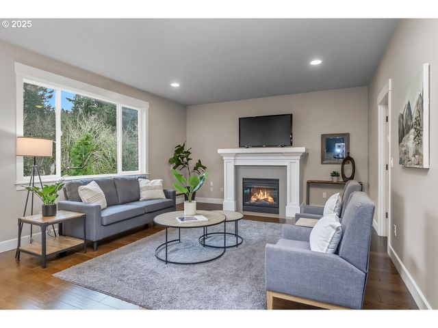 8070 Sw 195TH Ave, Beaverton, OR 97007