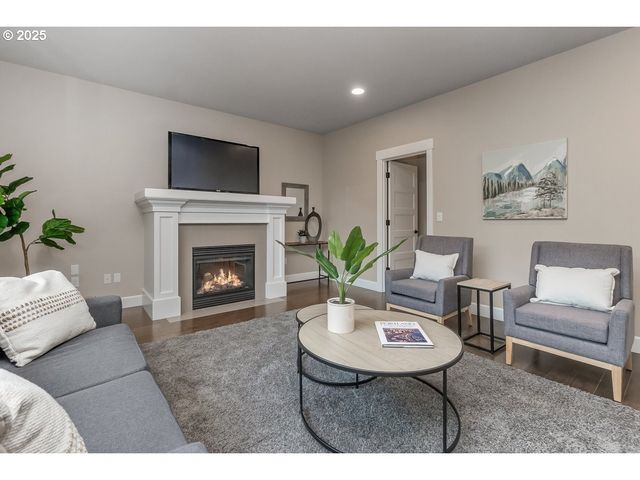 8070 Sw 195TH Ave, Beaverton, OR 97007