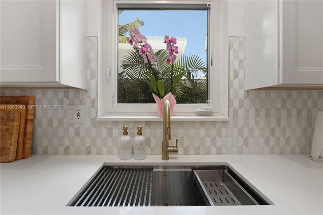 1628 Monroe St, Hollywood, FL 33020