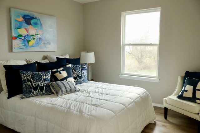 4353 N Toby Avenue, Springfield, MO 65803