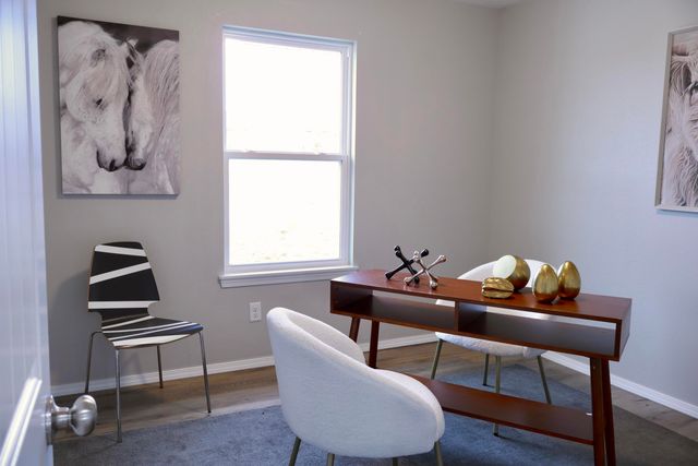 4353 N Toby Avenue, Springfield, MO 65803