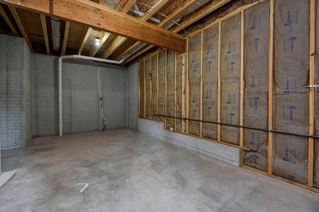 4353 N Toby Avenue, Springfield, MO 65803