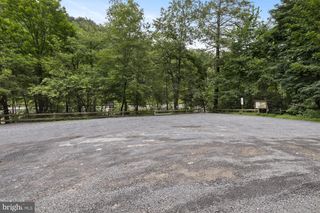 100 RIDGE RD, Mount Holly Springs, PA 17065