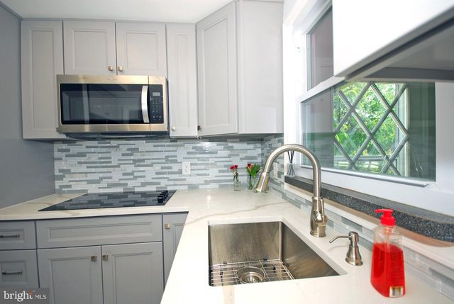 276A MILFORD LN, Monroe Twp, NJ 08831