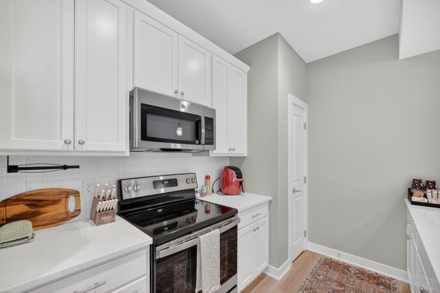 5421 154th Court, Urbandale, IA 50323