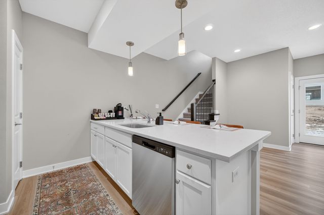 5421 154th Court, Urbandale, IA 50323