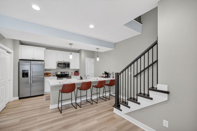 5421 154th Court, Urbandale, IA 50323