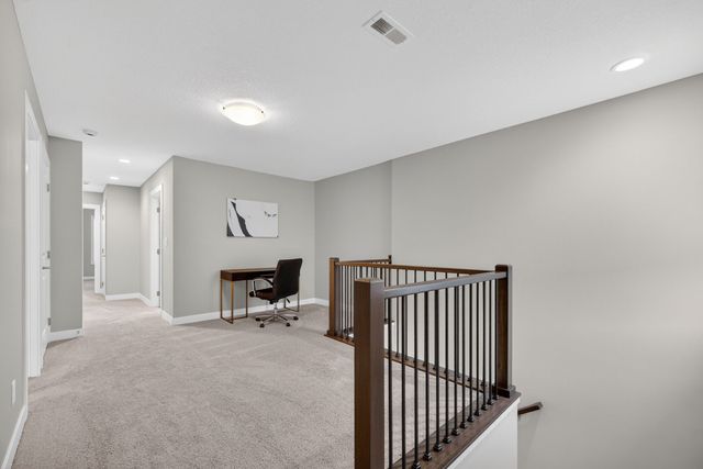 5421 154th Court, Urbandale, IA 50323