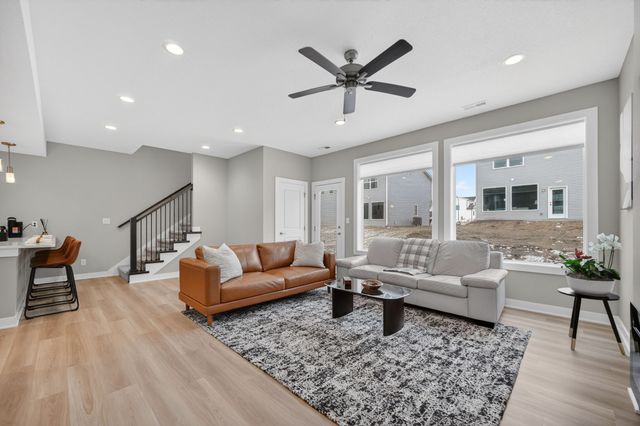 5421 154th Court, Urbandale, IA 50323