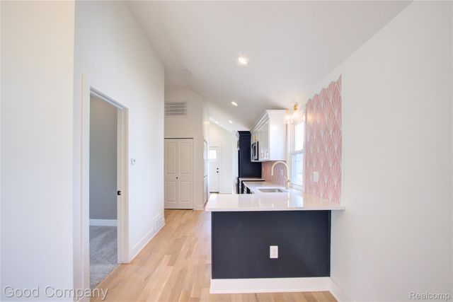 550 E Breckenridge Street, Ferndale, MI 48220